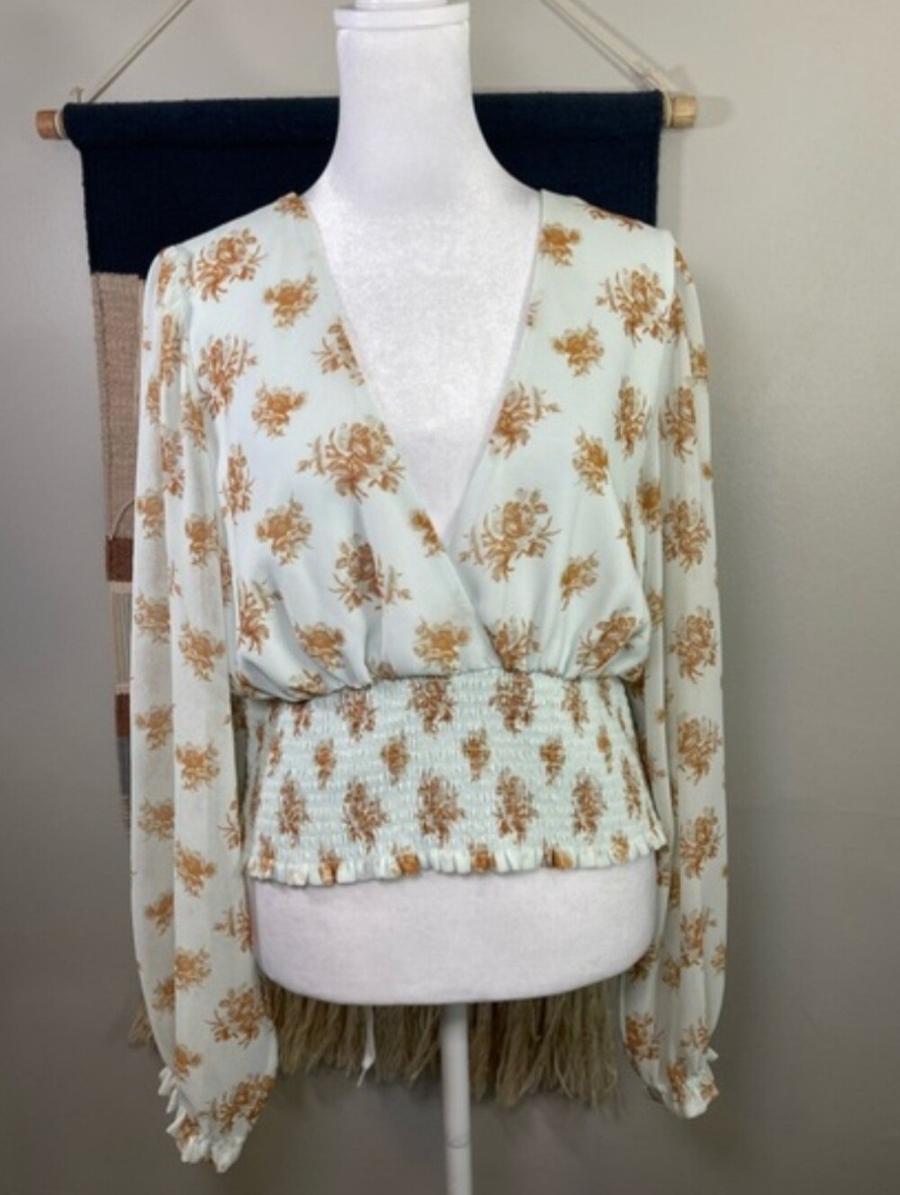 Aritizia Wilfred Wistful Blouse Smocked Bodice Ruffle Details Size Small